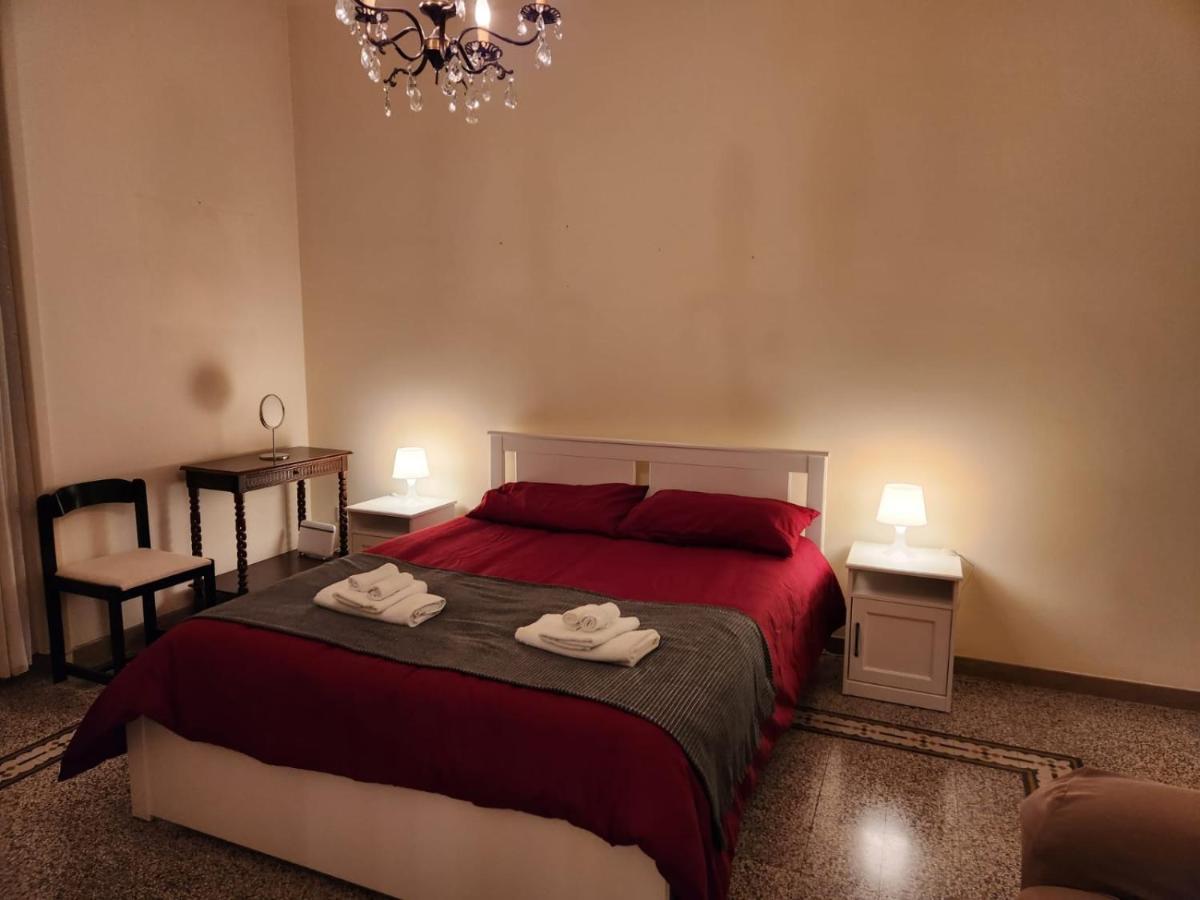 לינה וארוחת בוקר ג'ויה דל קולה La Grande Casa Di Puglia מראה חיצוני תמונה