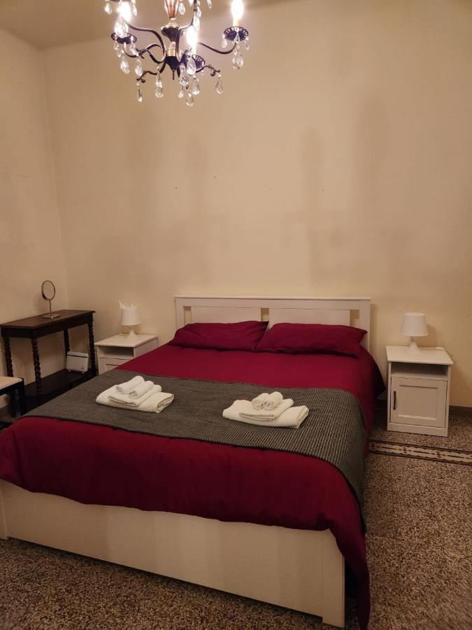 לינה וארוחת בוקר ג'ויה דל קולה La Grande Casa Di Puglia מראה חיצוני תמונה